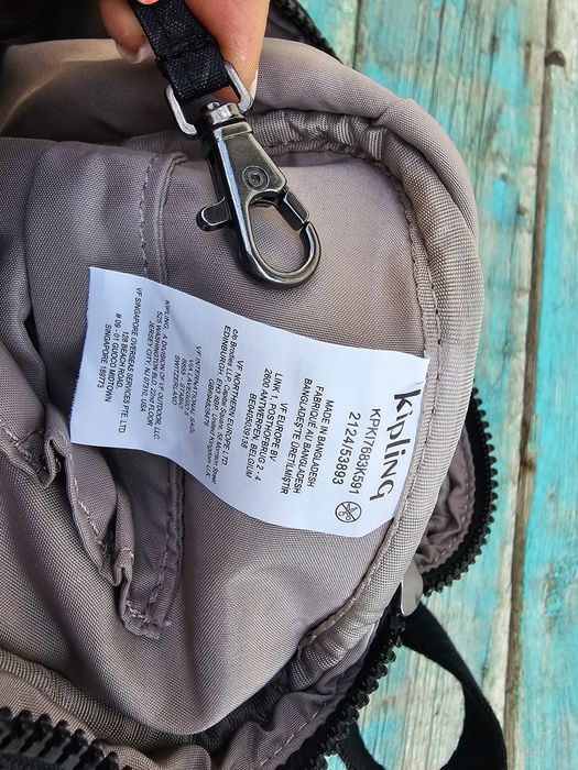 Сумка через плечо Kipling  Abanu M signature emb