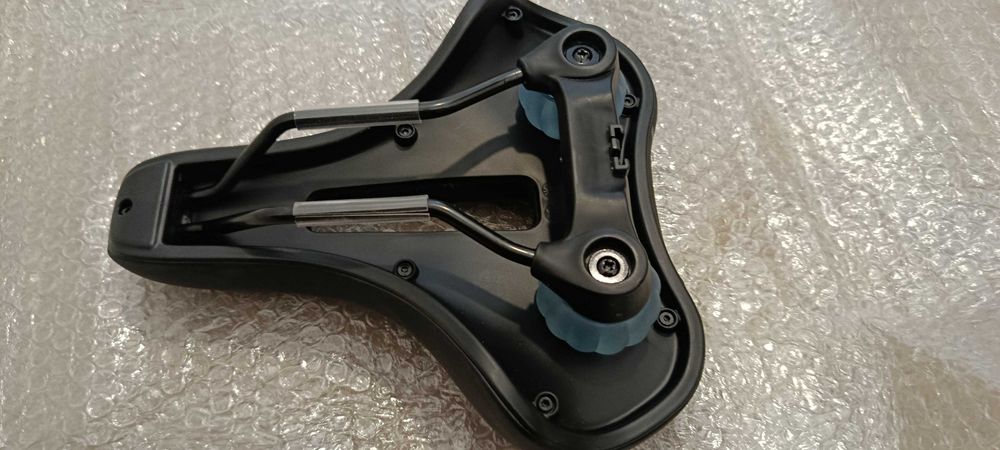 Selim bicicleta confortável e novo