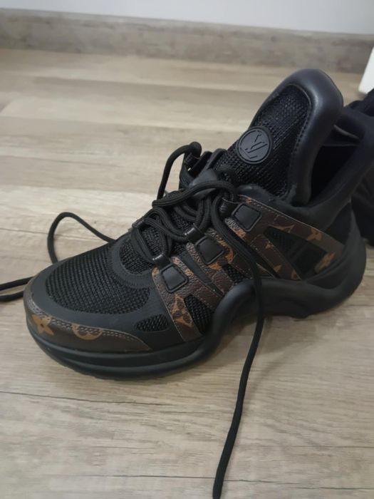 Buty damskie Louis Vuitton.