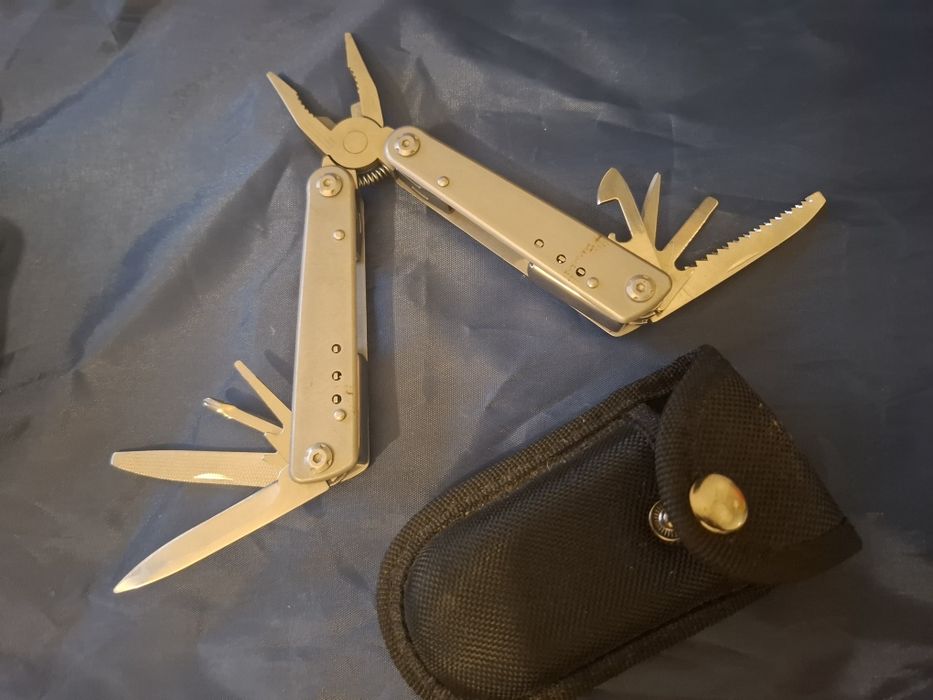 Ferramenta multifunções (multi-tool) da marca Crivit,