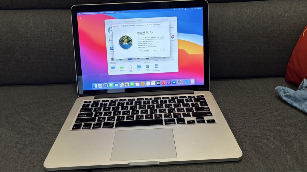Vendo Macbook pro retina 2013 i5 256 GB e 8 de  Ram
