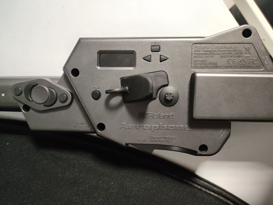 Aerophone Roland AE10, cyfrowy instrument dęty, elektroniczny saksofo