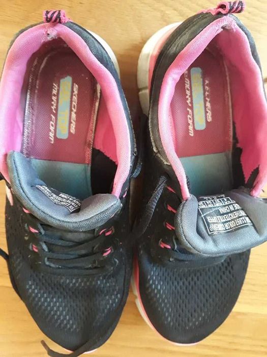 Sapatilhas skechers gel top pretas e rosas