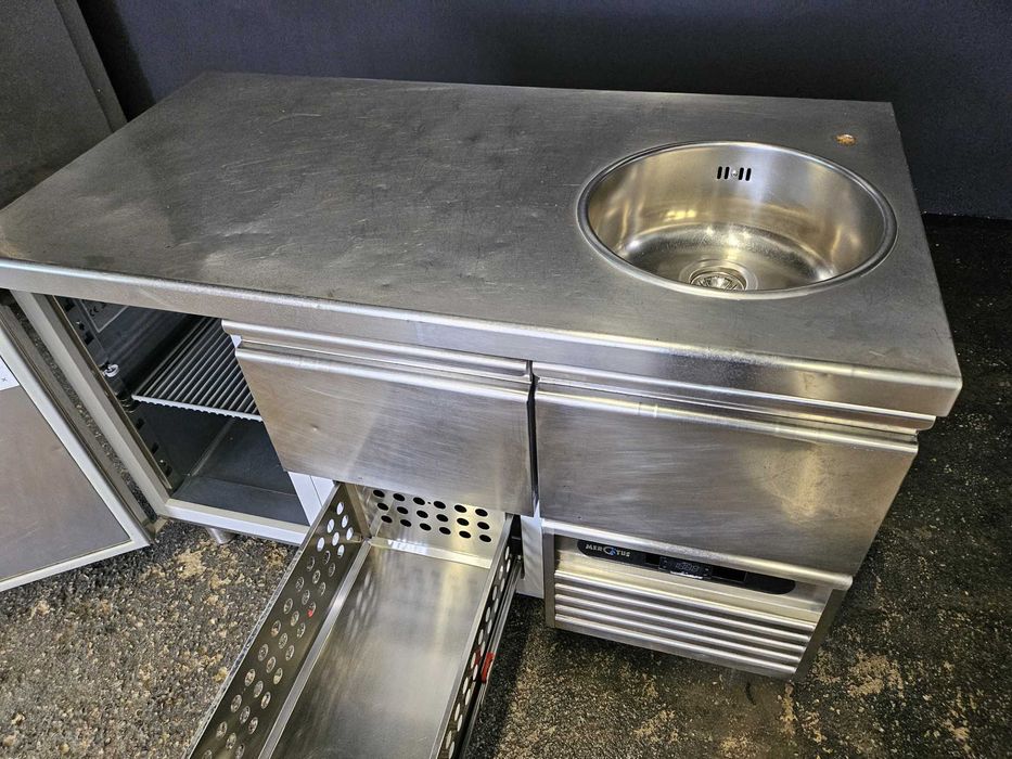 Bancada refrigerada com lava loiça