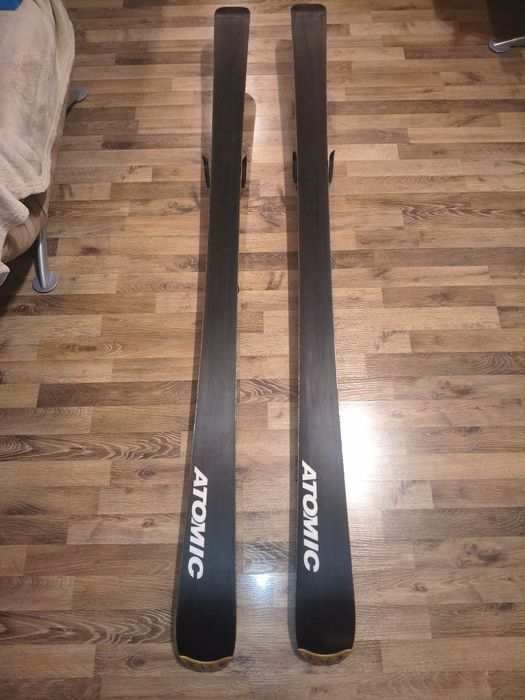 Narty Atomic Metron ex 185 cm.