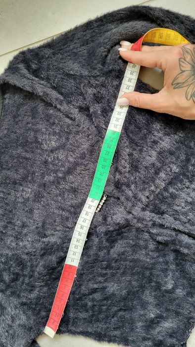 Krótki sweter xs