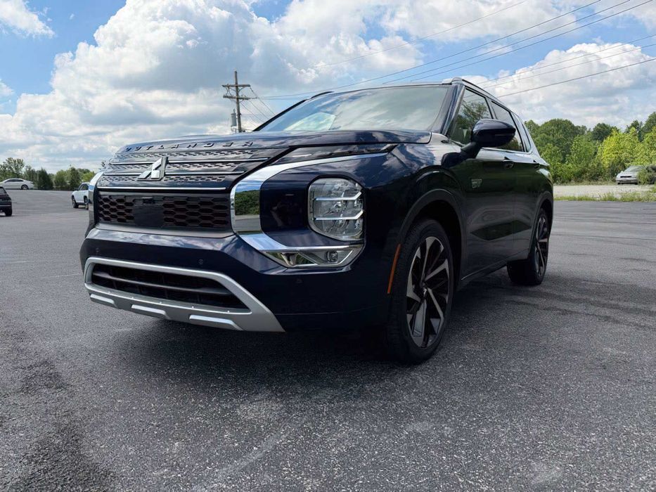 Mitsubishi Outlander PHEV SEL      2023