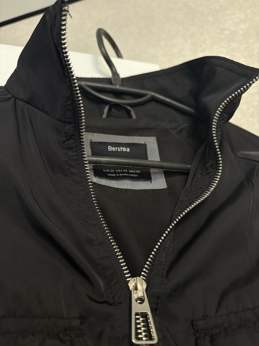Куртка ветровка Bershka XS-S