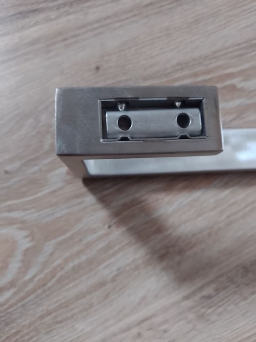 Wieszak na ręczniki 60 cm srebrny