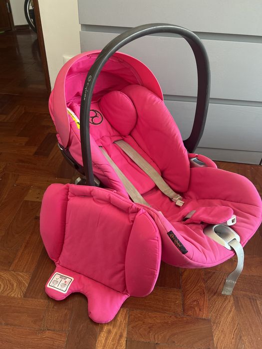 Ovo cybex cor de rosa + cadeira dos refeiçoes