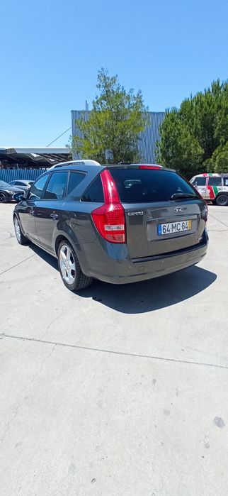 Kia Ceed 2011 128cv