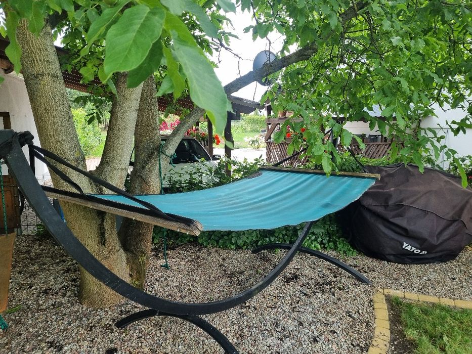 Hamak ogrodowy na stelażu