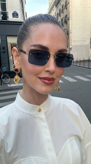 Жіночі сонцезахисні окуляри Prada Прада чорні з золотом