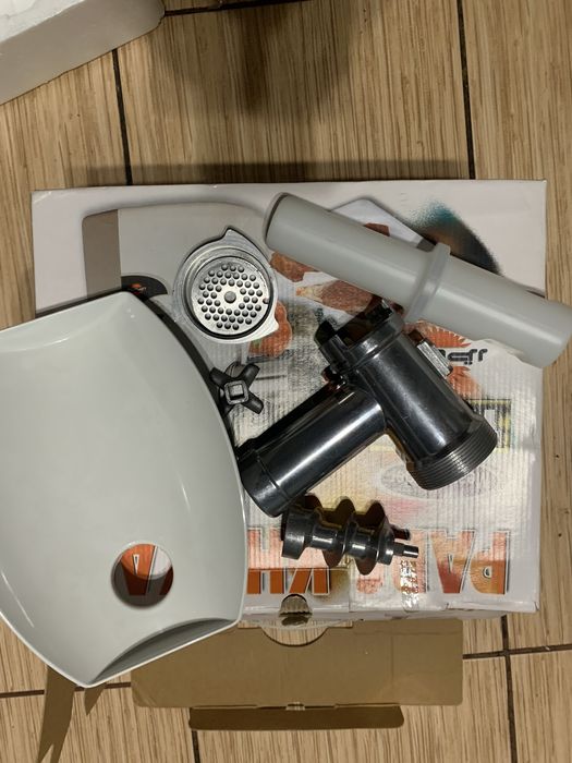 Мясорубка Pars Khazar MG1100P