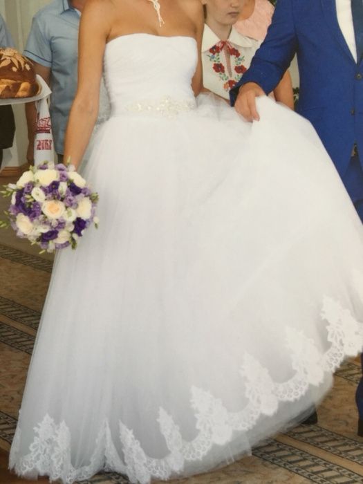 Весільна сукня