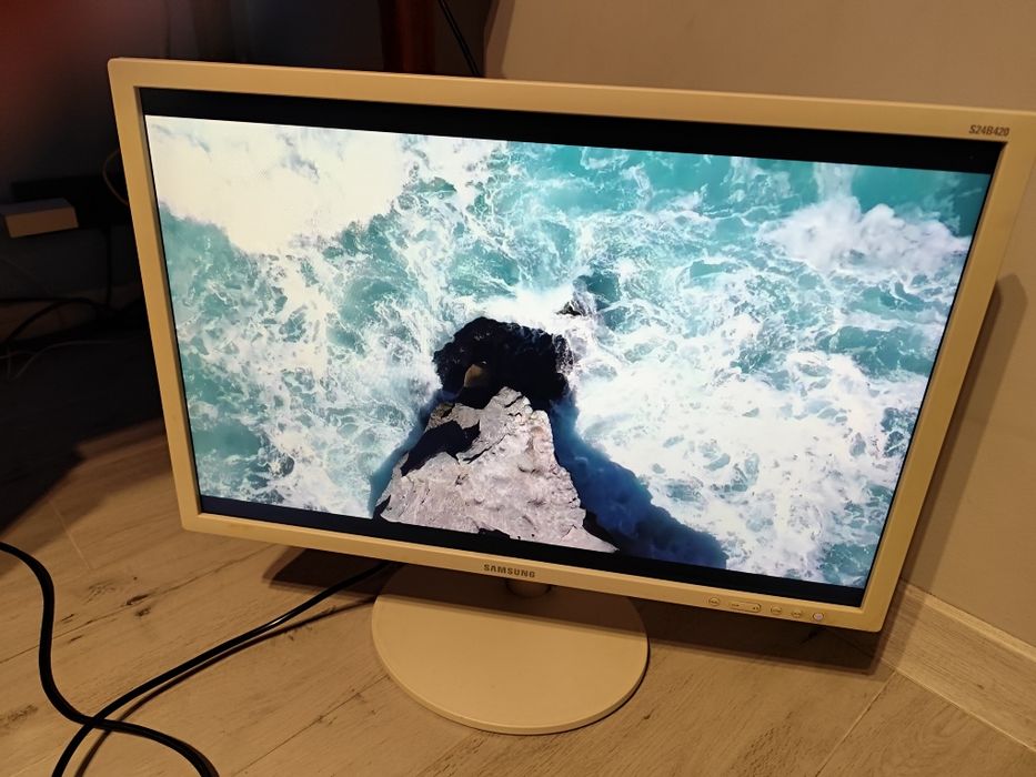 Monitor Samsung SyncMaster S24B420BW 24 cale biały