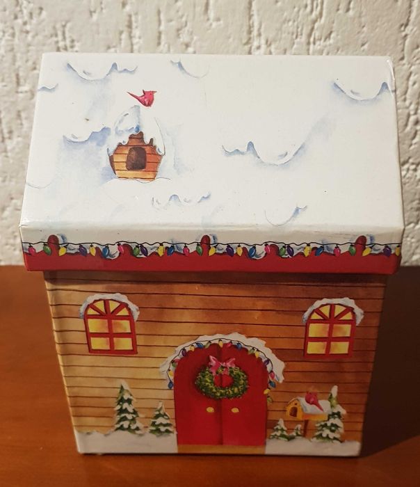 Casinha para bombons oferta para criança. 5€