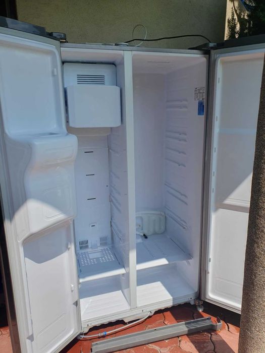 dzis lodowka samsung side by side z kostkarka