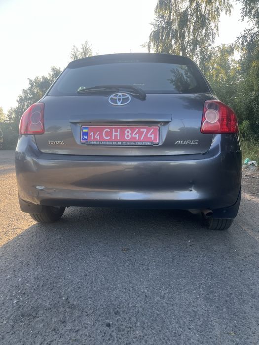 Тойота ауріс свіжопригнана