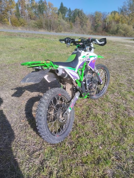 Продам ендуро Скайбайк срдх 200