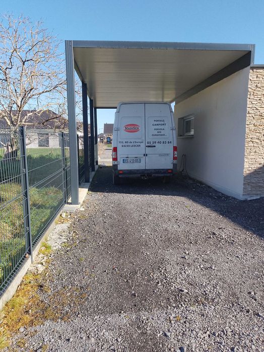 PERGOLAS BIOCLIMATERICAS + ABRIGOS DE VIATURAS