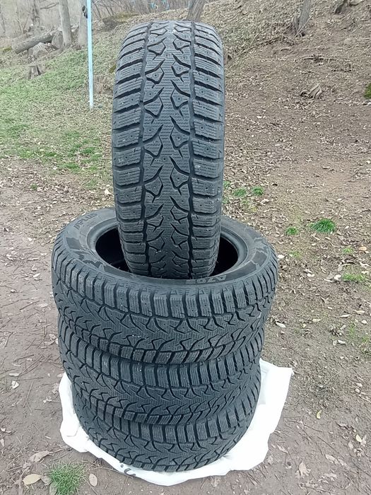 Продам зимову резину 2024 року 205/55/R16 !!стан нової!!
