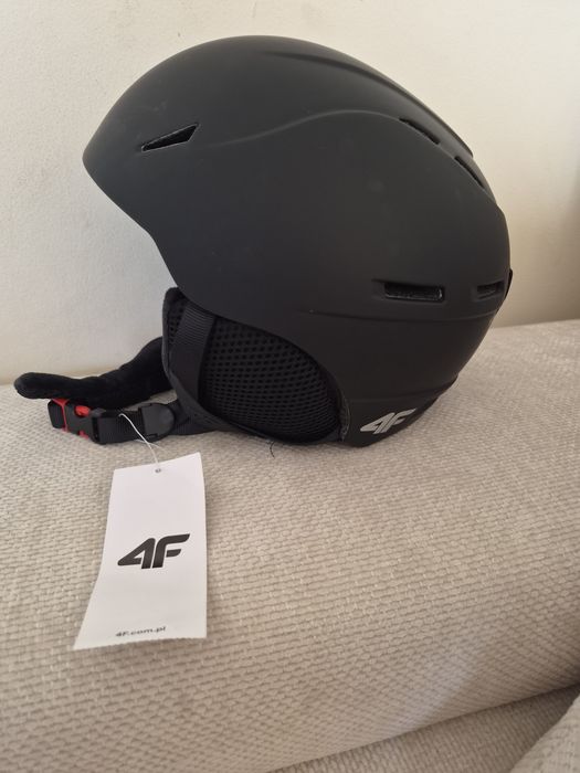 Kask narciarski 4F nowy!   54-58