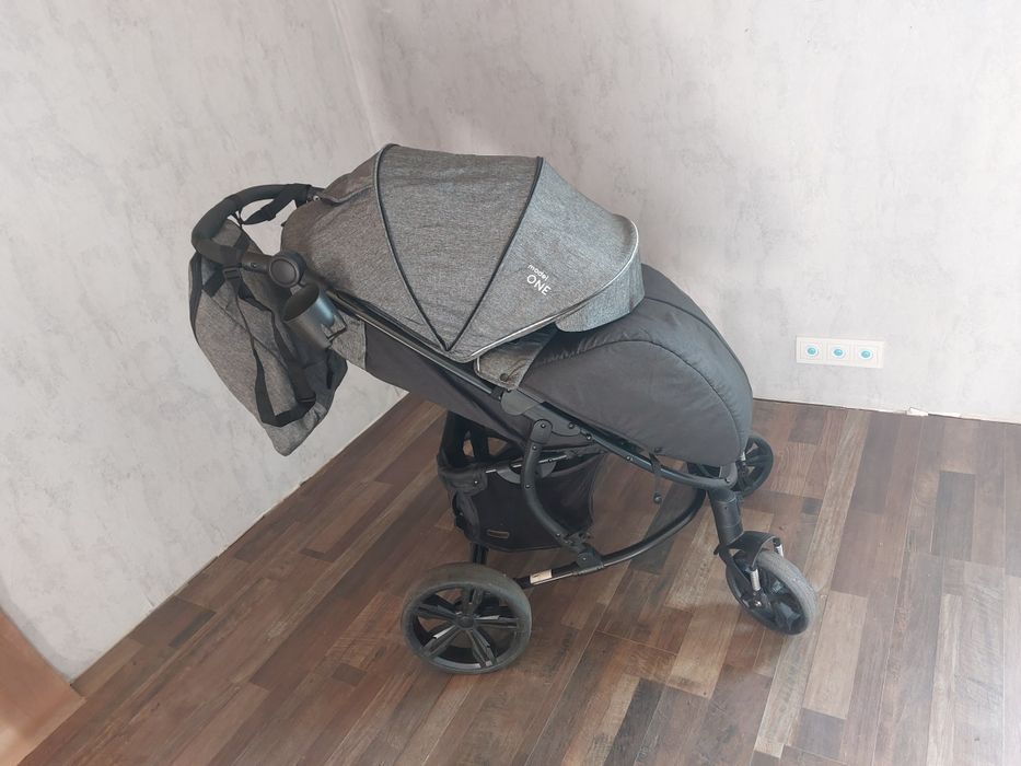 Прогулянкова коляска BubaGo Model One