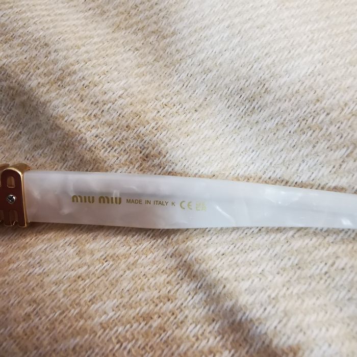 Okulary przeciwsłoneczne miu miu