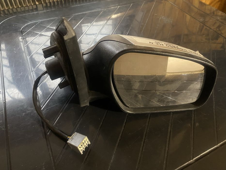 Ford mondeo mk4 дзеркало праве