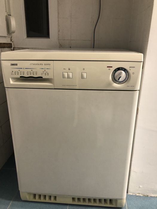 Máquina Secar Roupa Zanussi