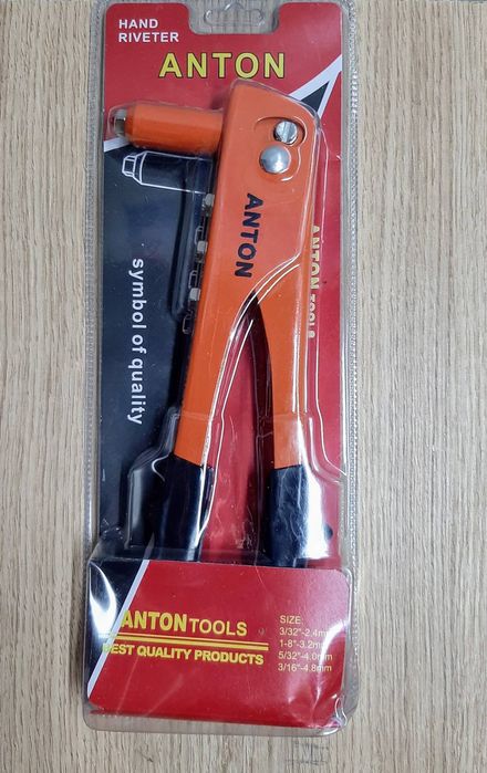 Пістолет заклепувальний ручний  з набором заклепок