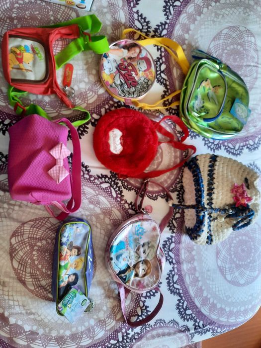 Varias bolsas de menina