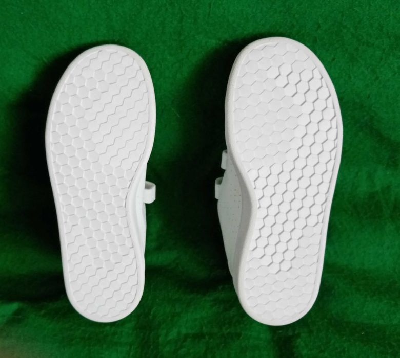 buty sportowe Adidas dla dzieci, białe, na rzepy, rozmiar 34, jak nowe