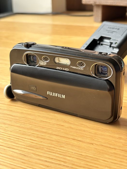 Fujifilm FinePix Real 3D W3