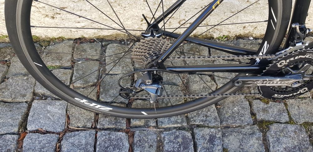 Bicicleta Focus Izalco Carbono