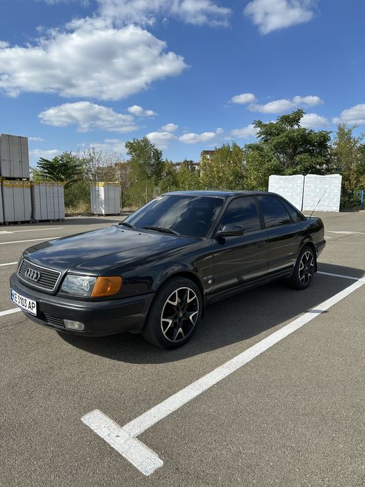 Продам Audi 100c4