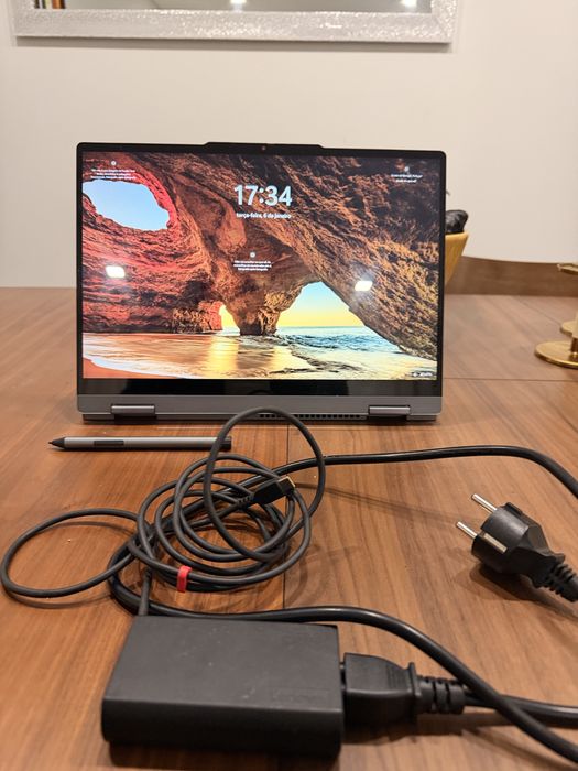 Portátil Lenovo 2 em 1 tátil com caneta | Funcional | Ler descrição