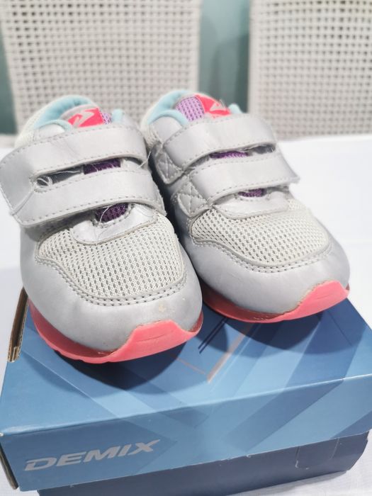 Кроссовки Demix 26 р