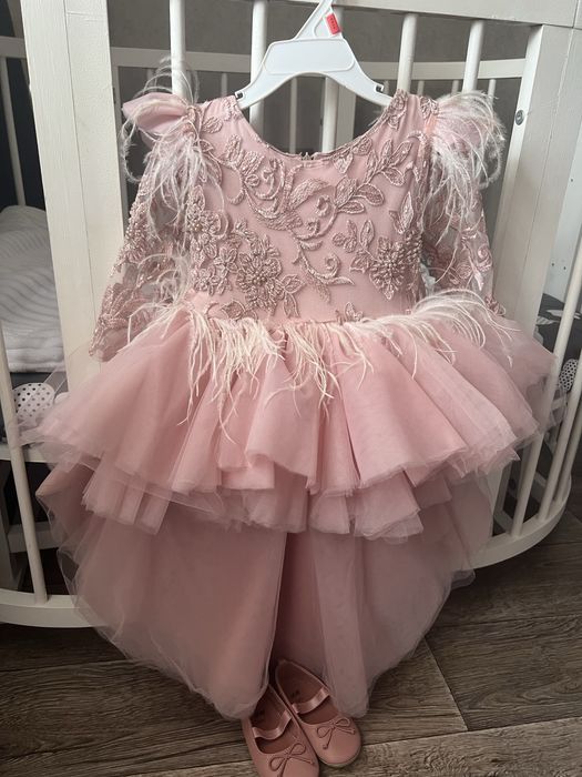 Святкова сукня   дитяча  на рік