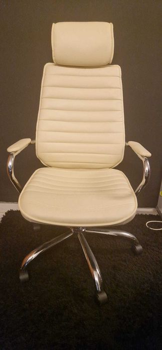 Secretária branca 120×80 e cadeiras