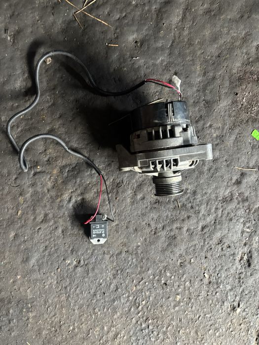 Продам генератор ваз 2110,приора