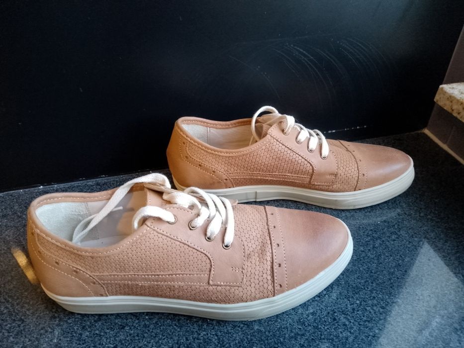 Buty trzewiki Lasocki skóra 38