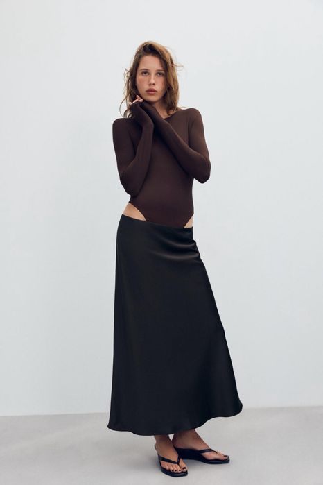 Атласна   довга спідниця Zara S