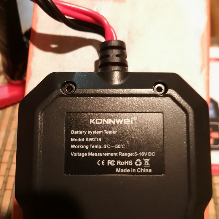 Тестер акумуляторів KINNWEI KW218