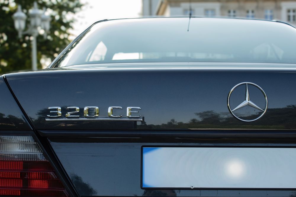 Mercedes-Benz 320 CE Sportline W124  M104