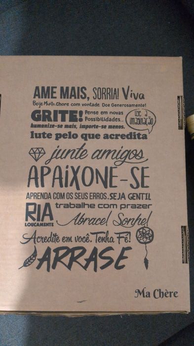 Lote de Cartão/Papelão para Proteção e Humidade - Ideal Limpezas