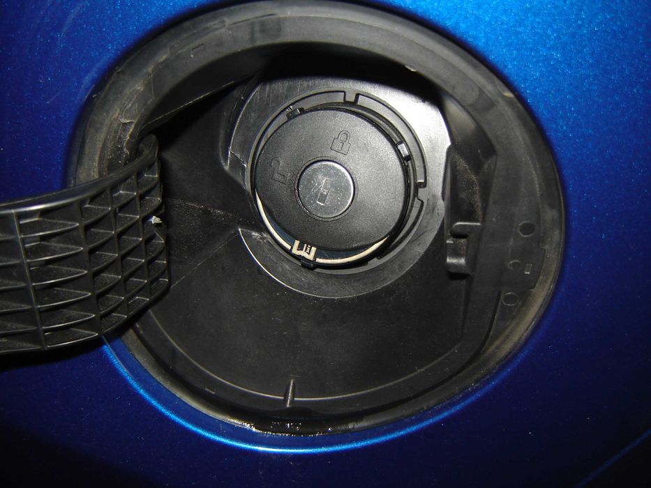 Крышка бензобака Ford ( замыкается )