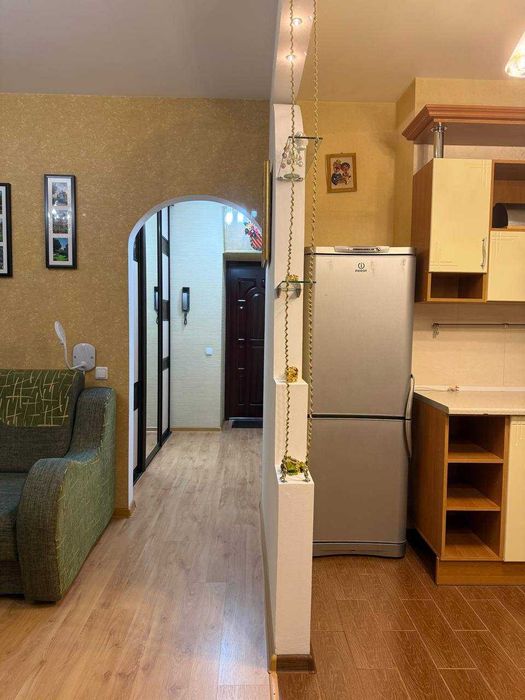 Здається в оренду однокімнатна квартира-студія, район Площі!