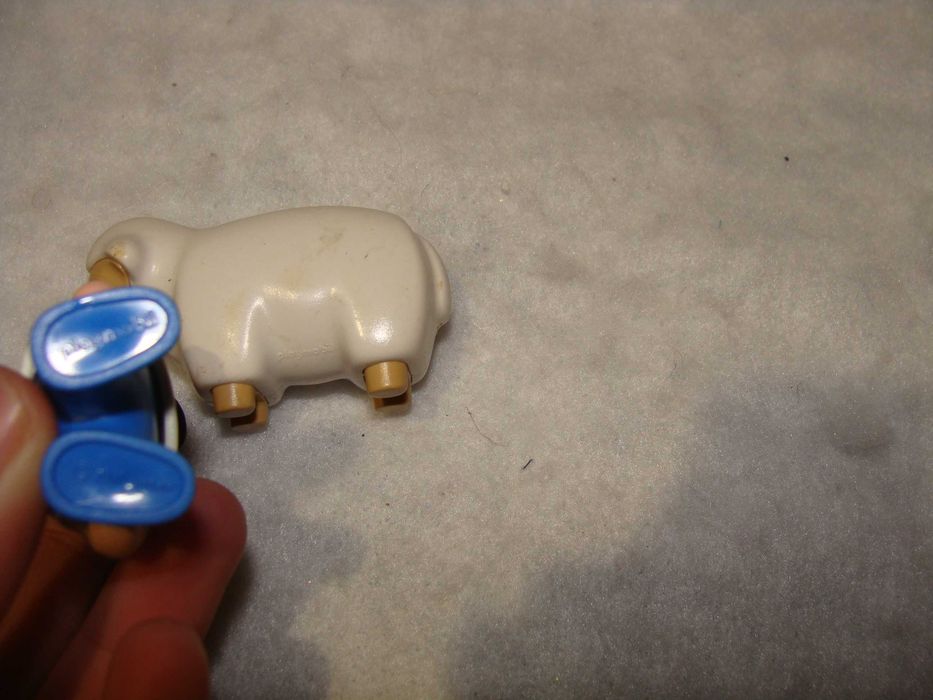 Boneco e Ovelha Playmobil